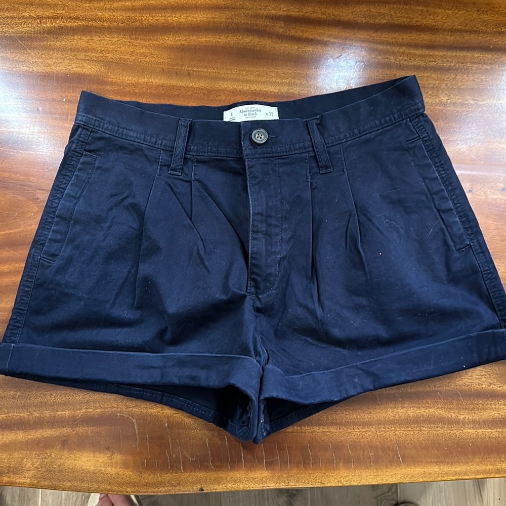 Abercrombie & Fitch | Size 4 / 27 | Tailored Pleater Shorts | Preppy | Navy